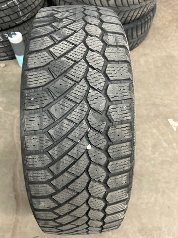 1 x P215/60R17 96T Gislaved Nord Frost 200 SUV