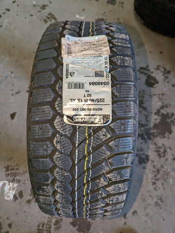 4 x P225/40R18 92T Gislaved Nord Frost 200