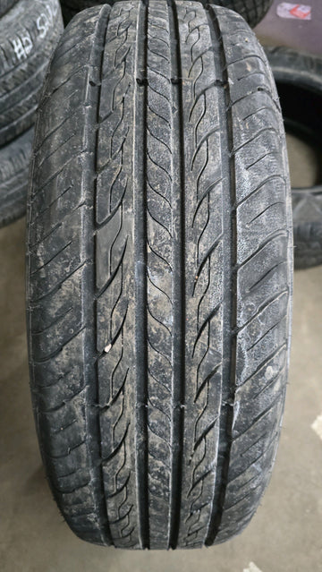 1 x P225/65R17 102H Autre ZMAX LY688