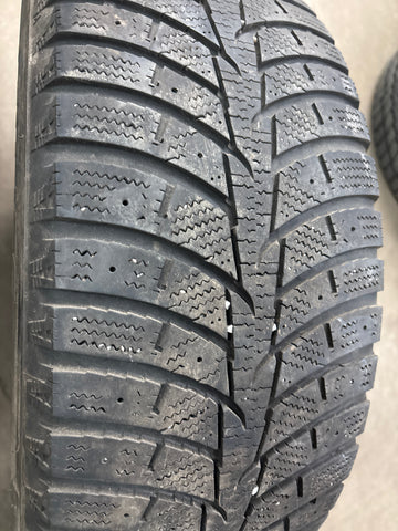 1 x P215/55R17 98T Laufenn i Fit Ice