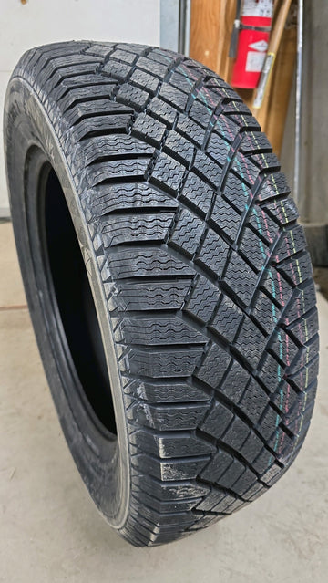 4 x P225/65R17 106T Continental Viking Contact 7