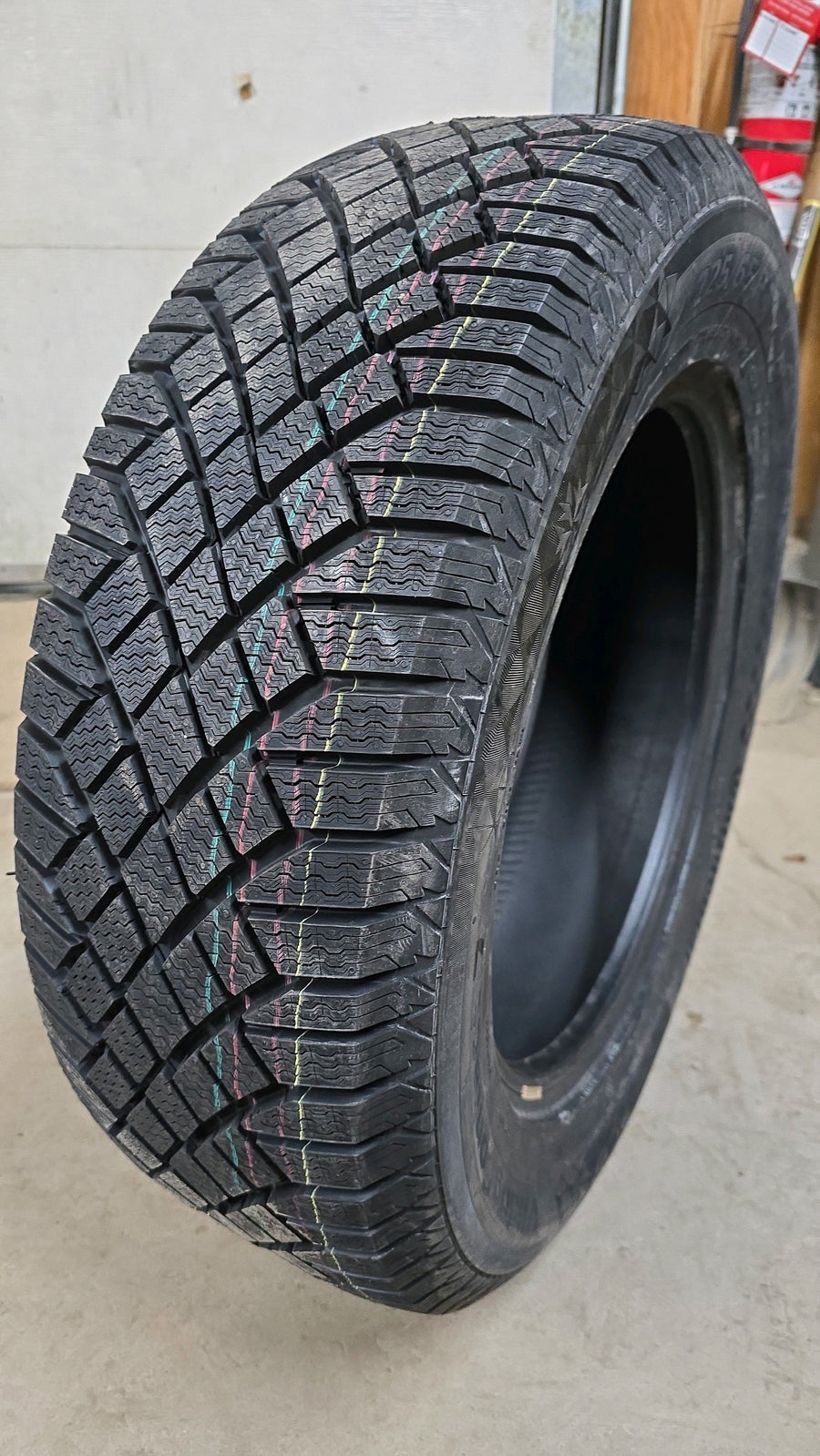 4 x P225/65R17 106T Continental Viking Contact 7