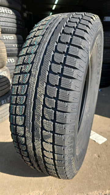 4 x LT265/70R17 121/118S Maxtrek Trek M7