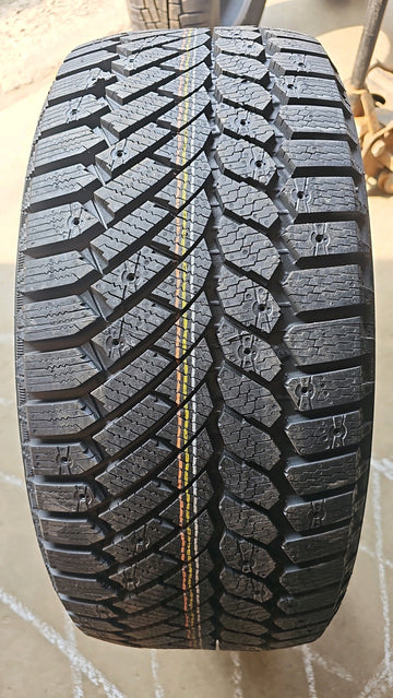4 x P235/45R18 98T Gislaved Nord Frost 200