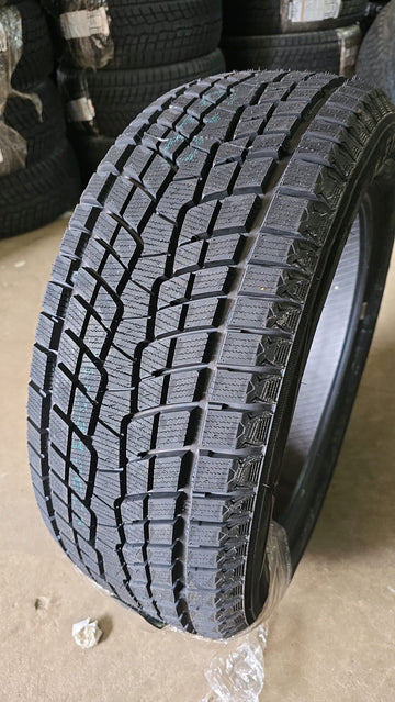 4 x P235/55R18 100T Starfire RS-W 7.0