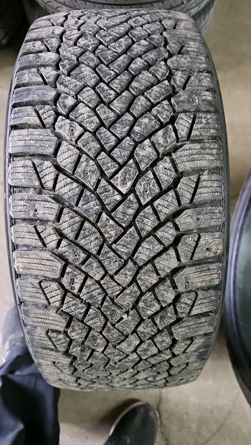 4 x P235/35R19 91T Continental Ice Contact XTRM