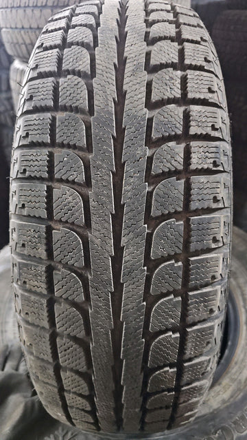 4 x P215/60R17 96T Maxtrek Trek M7