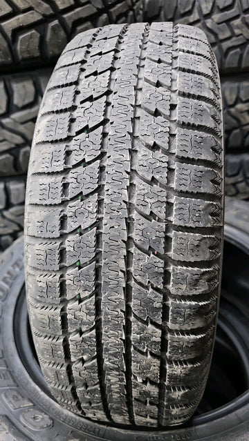 1 x P185/65R15 88T Toyo Observe GSi5