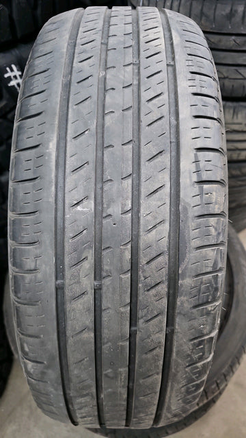 1 x P235/65R17 104H Kumho Crugen Premium