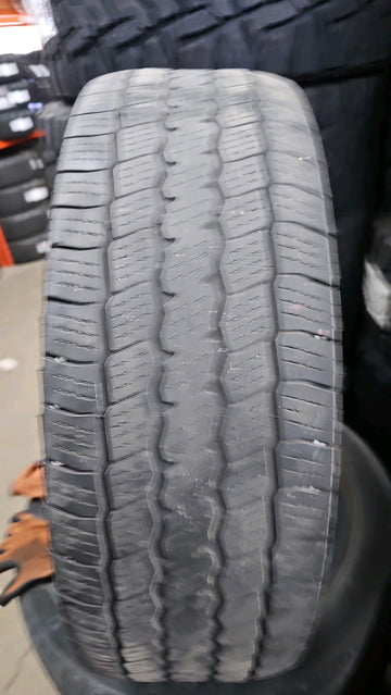 1 x LT245/75R16 110/116Q Kumho Crugen HT51