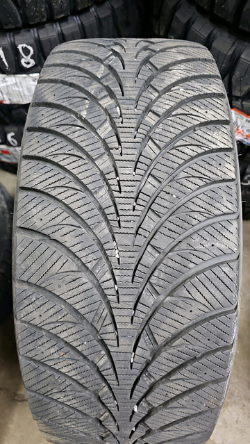 4 x P275/55R20 113S Goodyear Winter Command