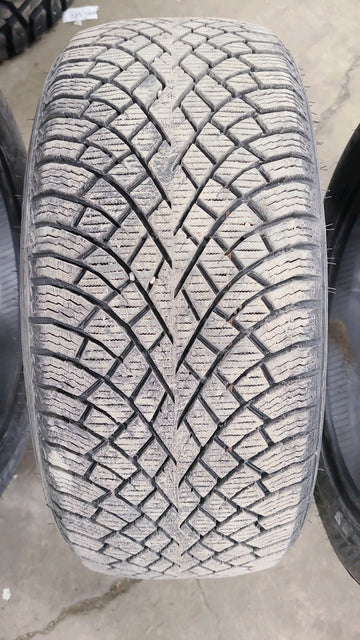 4 x P215/50R17 95R Nokian Hakkapeliitta R5