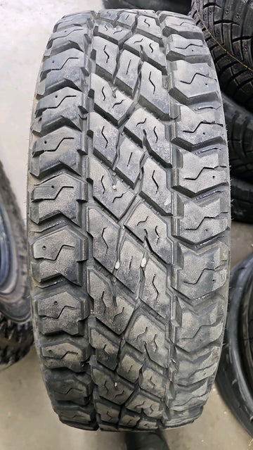 4 x LT0/75R0 121/118Q Cooper Discoverer S/T Maxx