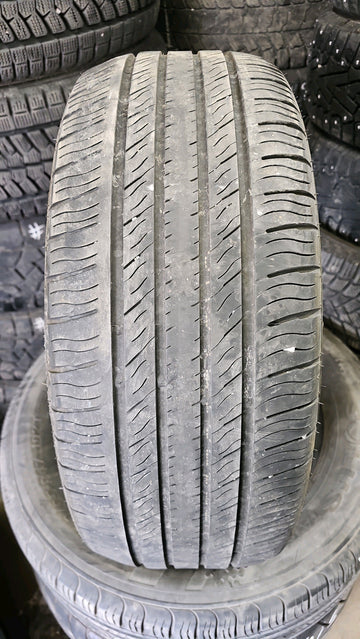 1 x P225/55R17 97V GT Radial Champiro Touring A/S