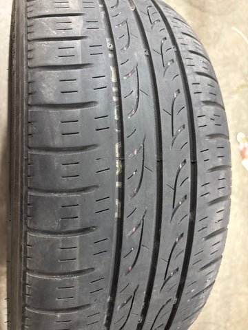 2 x P195/50R15 83H Kumho Solus KH25