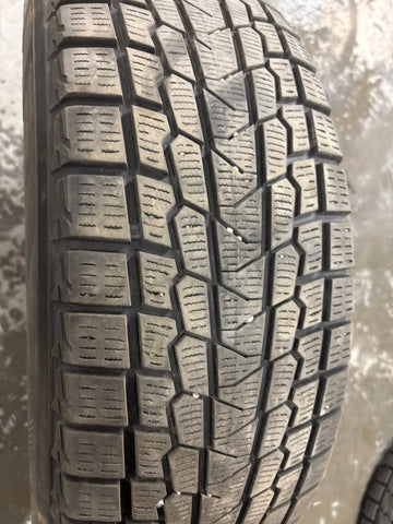 4 x P215/65R17 99T Yokohama Ice Guard IG53
