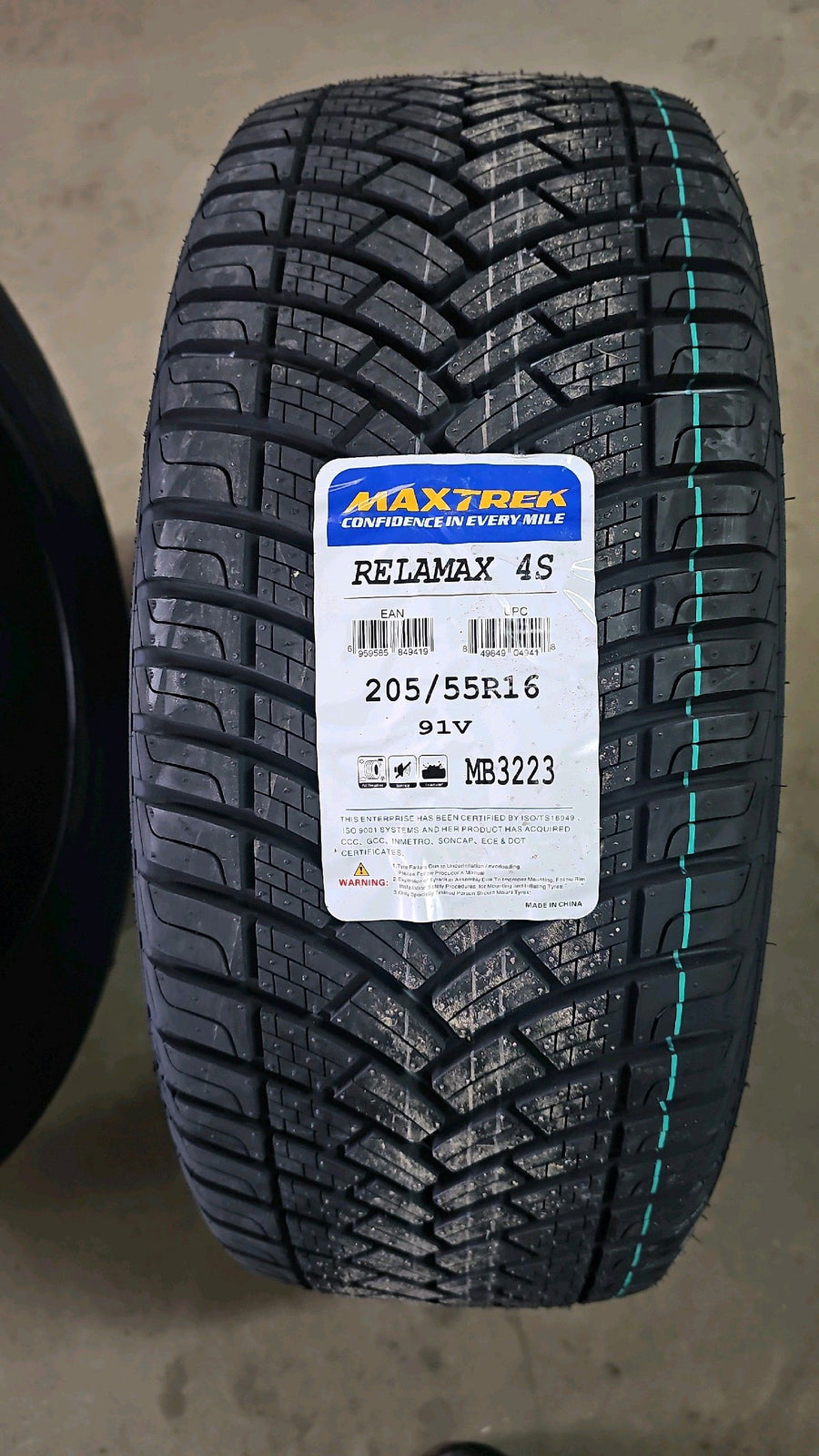 4 x P205/55R16 91V Maxtrek Relamax 4S