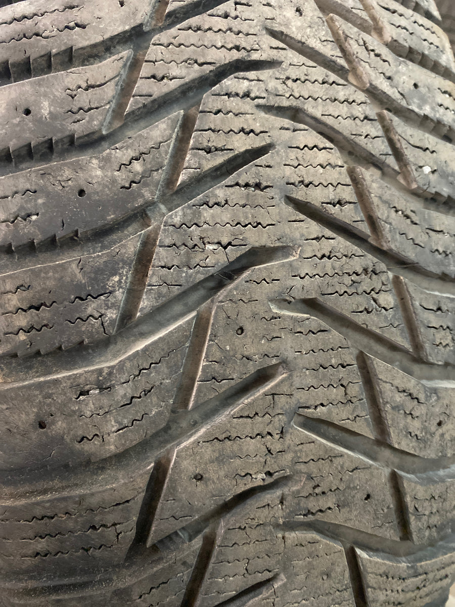 4 x P215/60R16 95T Certified WinterTrek