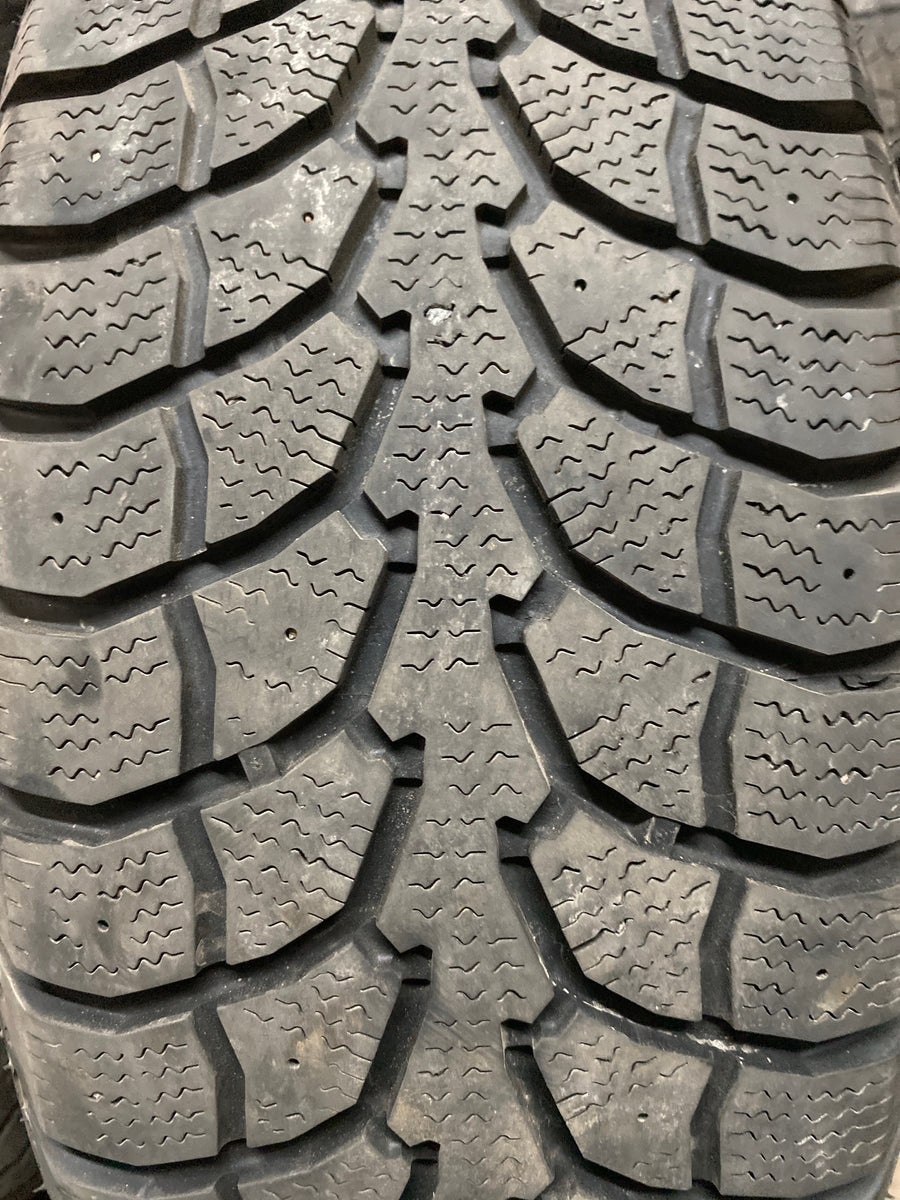 4 x P235/65R17 104S Rovelo RWS-677