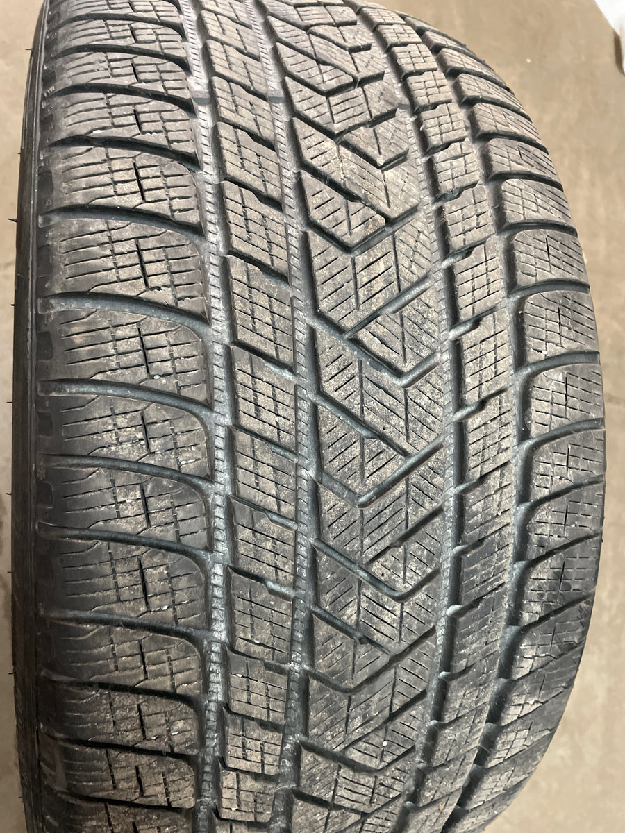 4 x P275/35R22 104V Pirelli Scorpion Winter