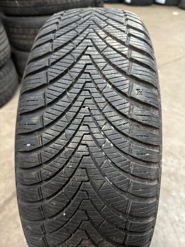 1 x P205/55R16 91H Kumho Solus 4S HA32