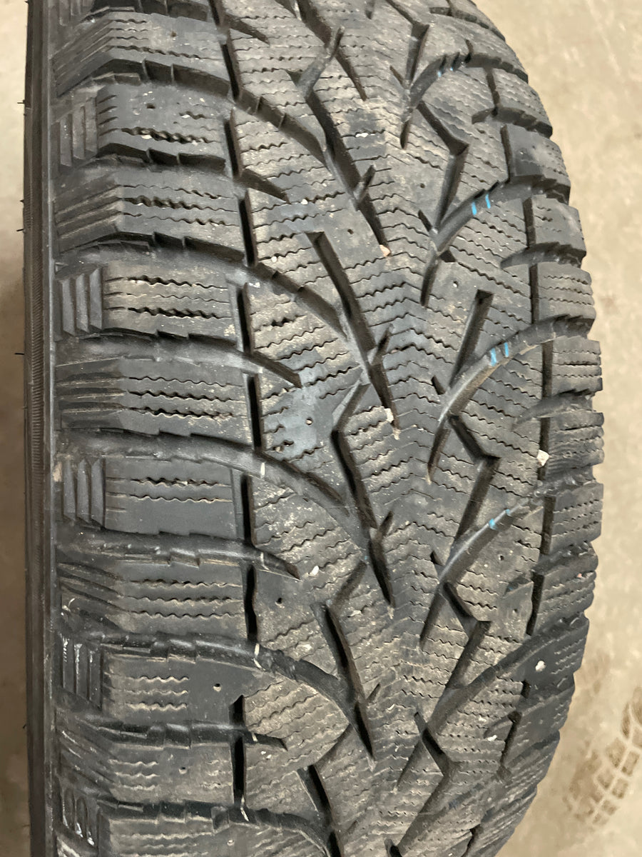 4 x P235/60R17 106T Toyo Observe G3 ice