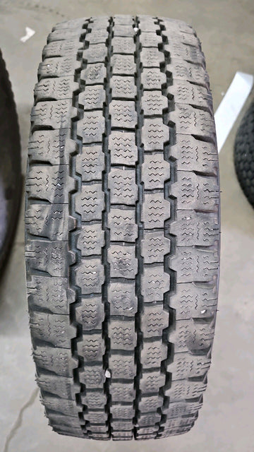 4 x LT225/75R16 115/112Q Bridgestone Blizzak W965