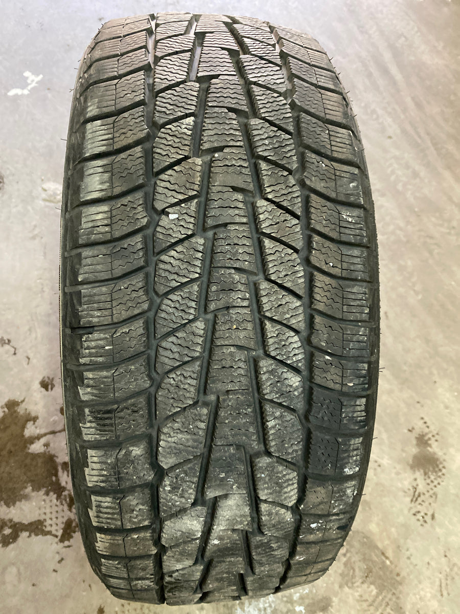 4 x P205/50R17 93H Motomaster Winter Edge