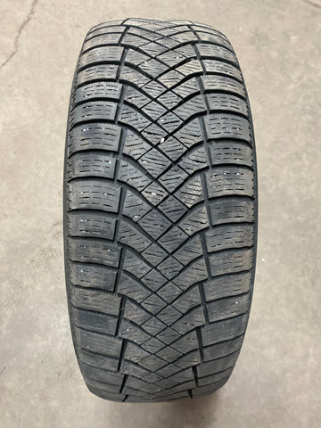 2 x P215/60R16 99H Pirelli Winter Ice Zero FR