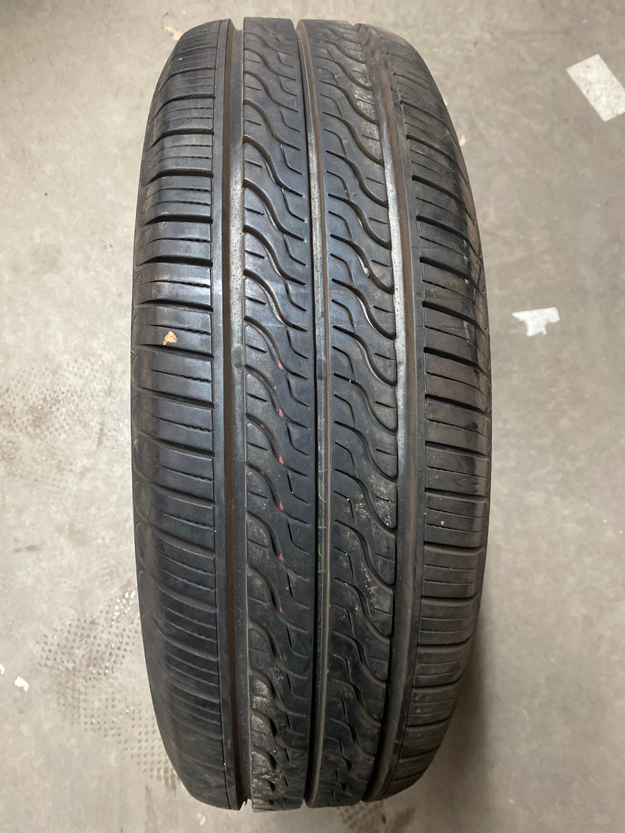 2 x P215/70R15 98T Toyo Eclipse