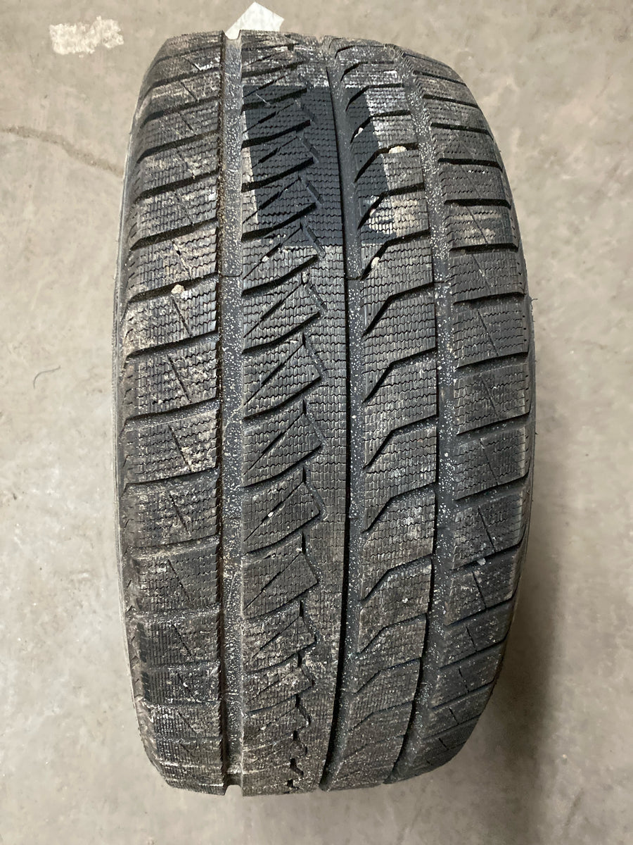 2 x P235/50R18 101H Farroad FRD79