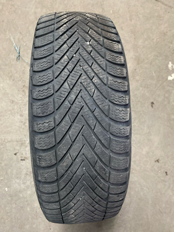 2 x P205/55R17 95T Pirelli Cinturato Winter