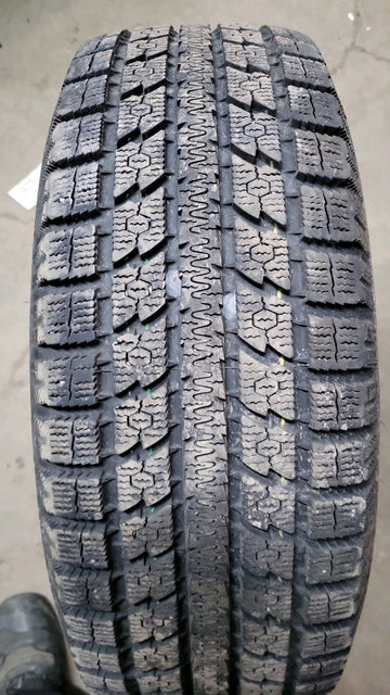 2 x P245/65R17 107S Toyo Observe GSi5