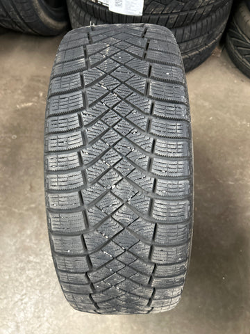 1 x P225/45R19 96H Pirelli Winter Ice Zero FR