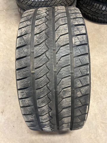 4 x P245/40R18 97H Farroad FRD79