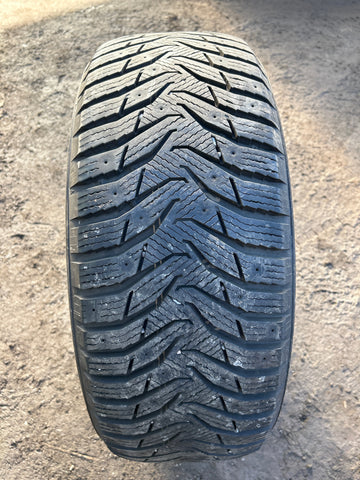 2 x P235/55R17 99H Kumho Winter Craft Ice WI31