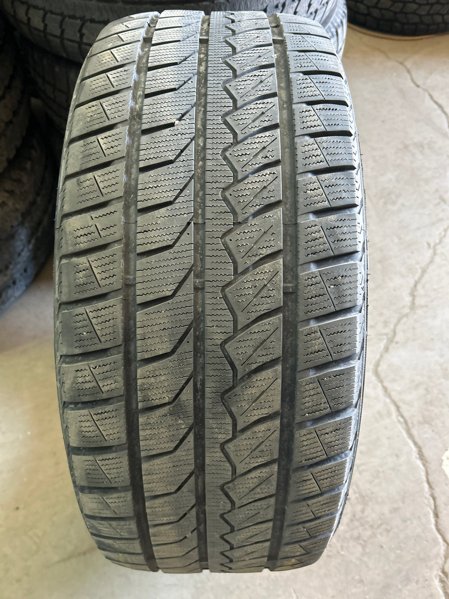 2 x P255/45R20 105V Farroad FRD79