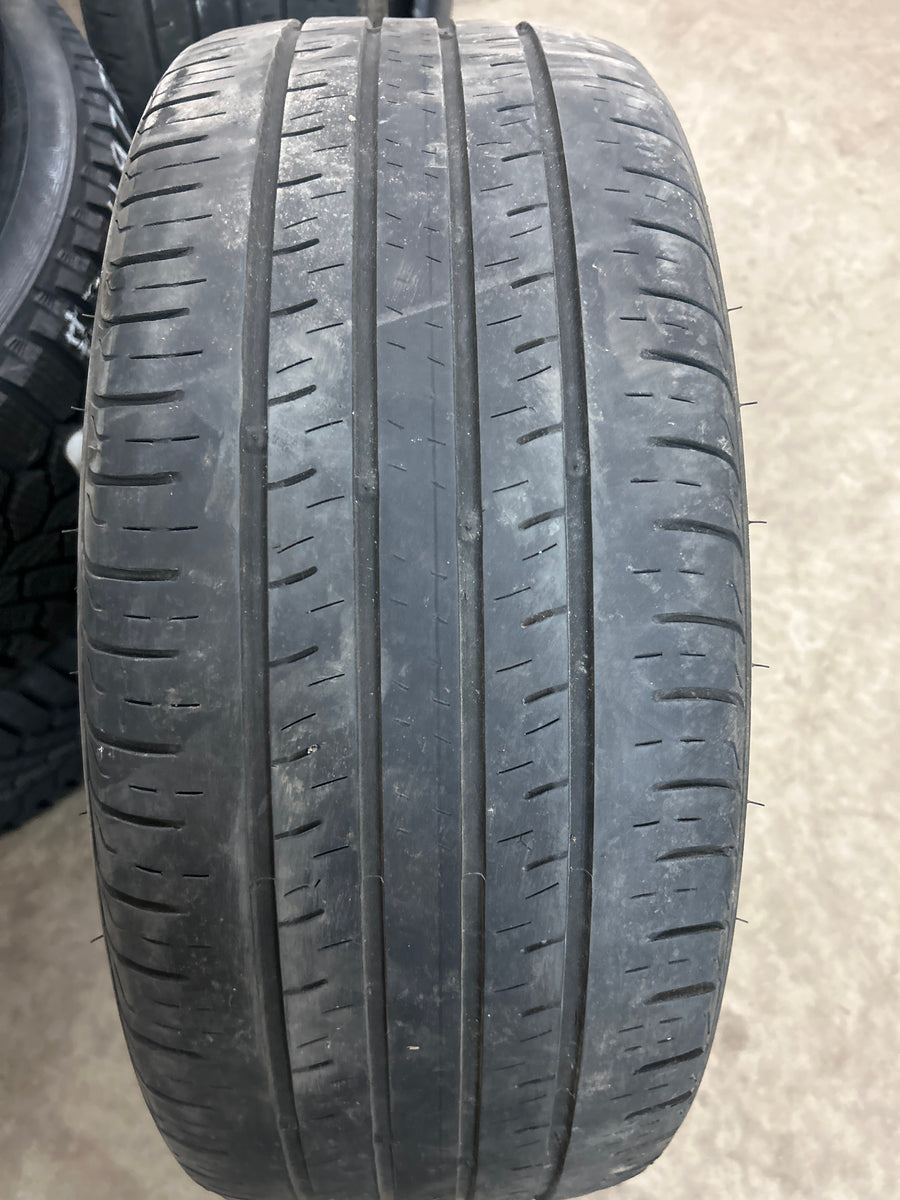 2 x P215/50R17 95V Kumho Solus TA31