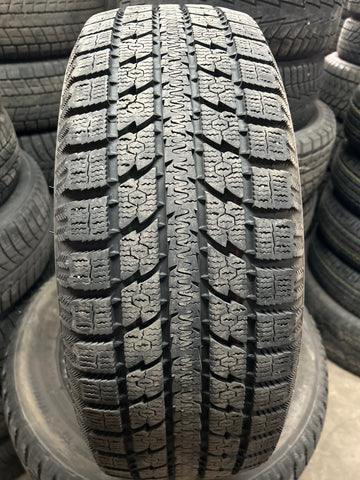 4 x P235/60R17 102T Toyo Observe GSi5