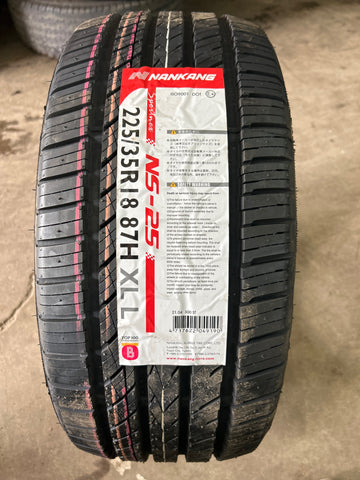 2 x P225/35R18 87H Nankang NS-25