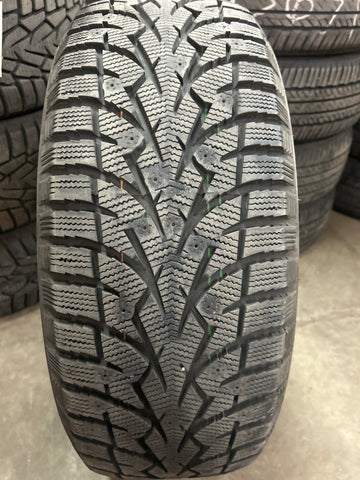 4 x P215/60R16 95T Toyo Observe G3 ice