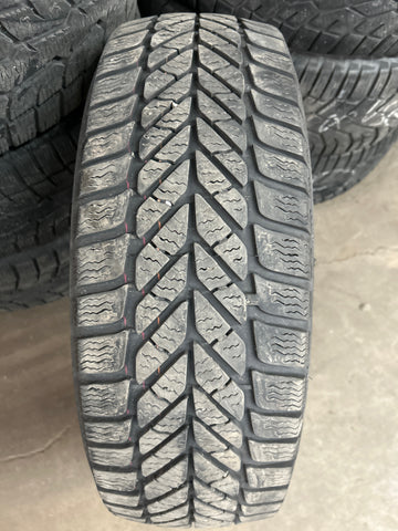 2 x P205/65R15 92Q Goodyear Ultra Grip Ice