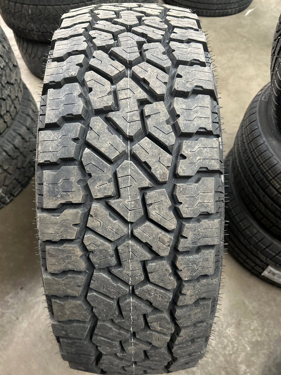 4 x LT275/70R18 125/122S Falken Wildpeak A/T4W