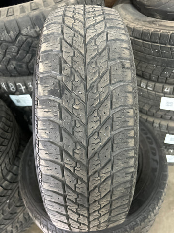 2 x P205/60R16 92T Goodyear Ultra Grip Winter