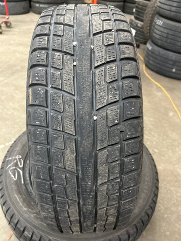 2 x P215/60R17 96T Yokohama Ice Guard iG 51 V