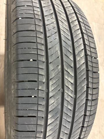 4 x P235/65R17 104H Kumho Crugen HP71