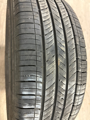 4 x P235/65R17 104H Kumho Crugen HP71