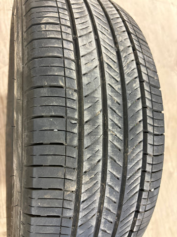 4 x P235/65R17 104H Kumho Crugen HP71