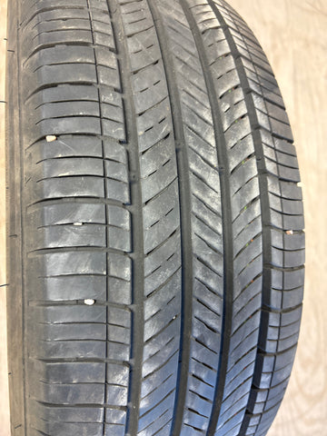 4 x P235/65R17 104H Kumho Crugen HP71