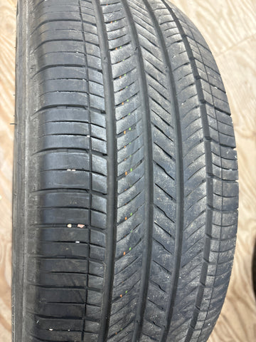 4 x P235/65R17 104H Kumho Crugen HP71